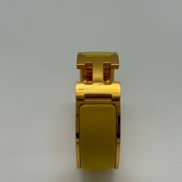 HERMES Click H Bracelet Yellow Gold with Yellow Enamel - Picture 9 of 10